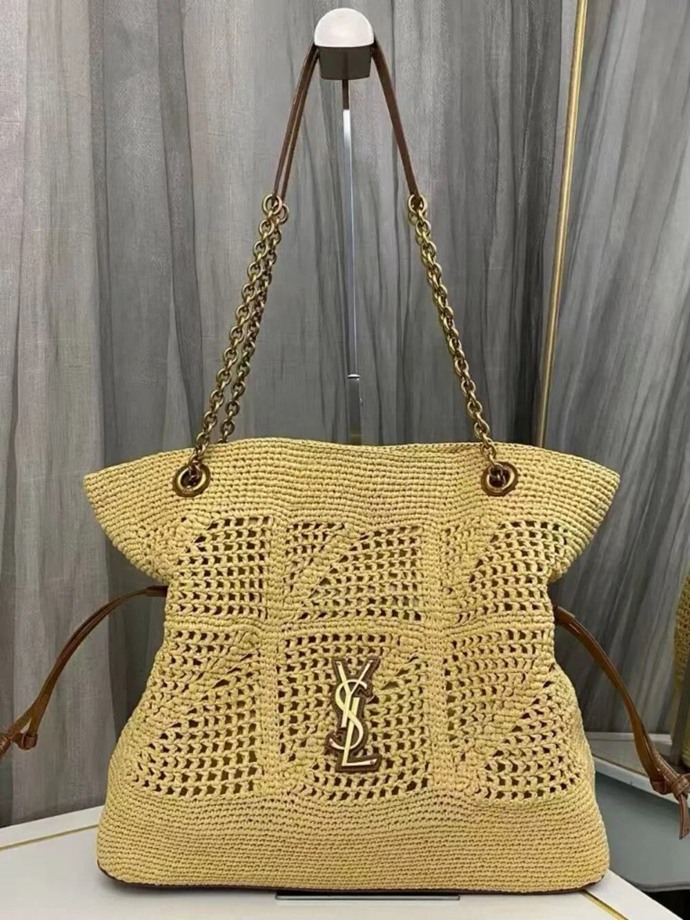 N/A stylish open